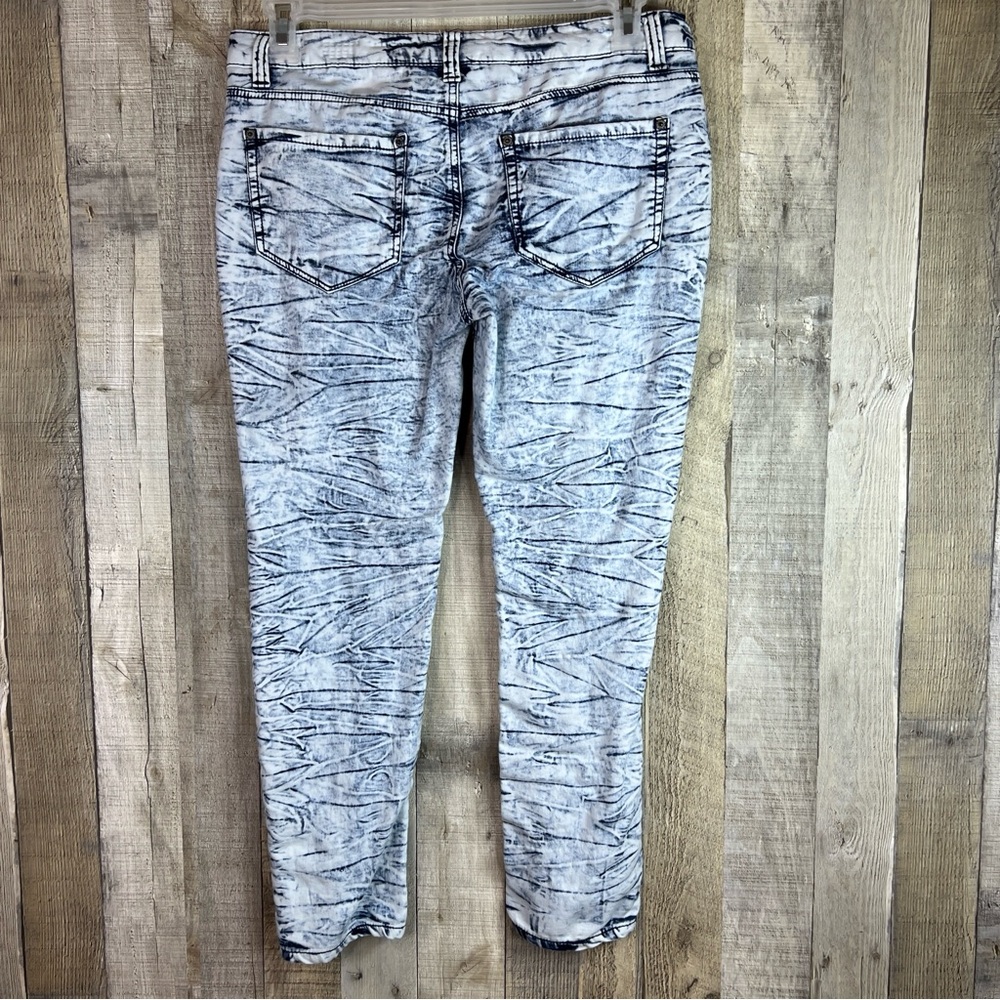 Mudd Size 11 Cropped Acid Washed Jeans 5 Pockets Distressed Belt Loops Y…